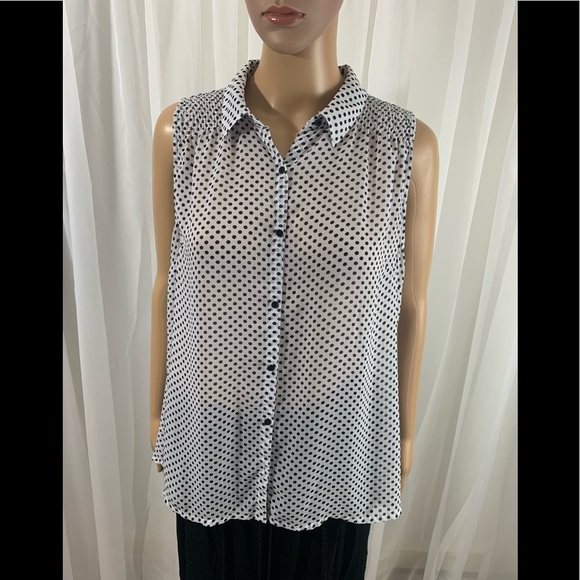 White with black polka dot sleeveless blouse - Picture 1 of 4